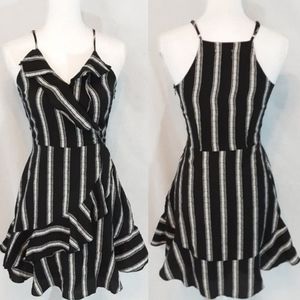 Blu Pepper Striped Sleeveless Ruffle Faux Wrap Dress Small Black White Casual